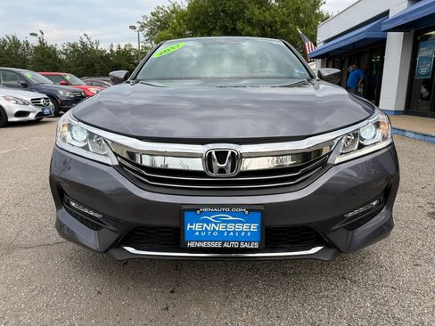Used 2017 Honda Accord Sport Special Edition image 42