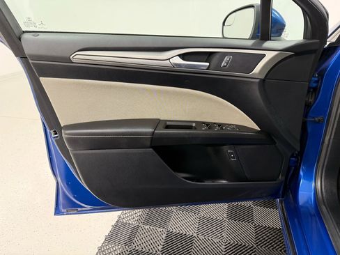 Used 2018 Ford Fusion S image 11