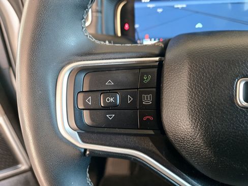 Used 2023 Jeep Wagoneer 2WD w/ Premium Group I image 12