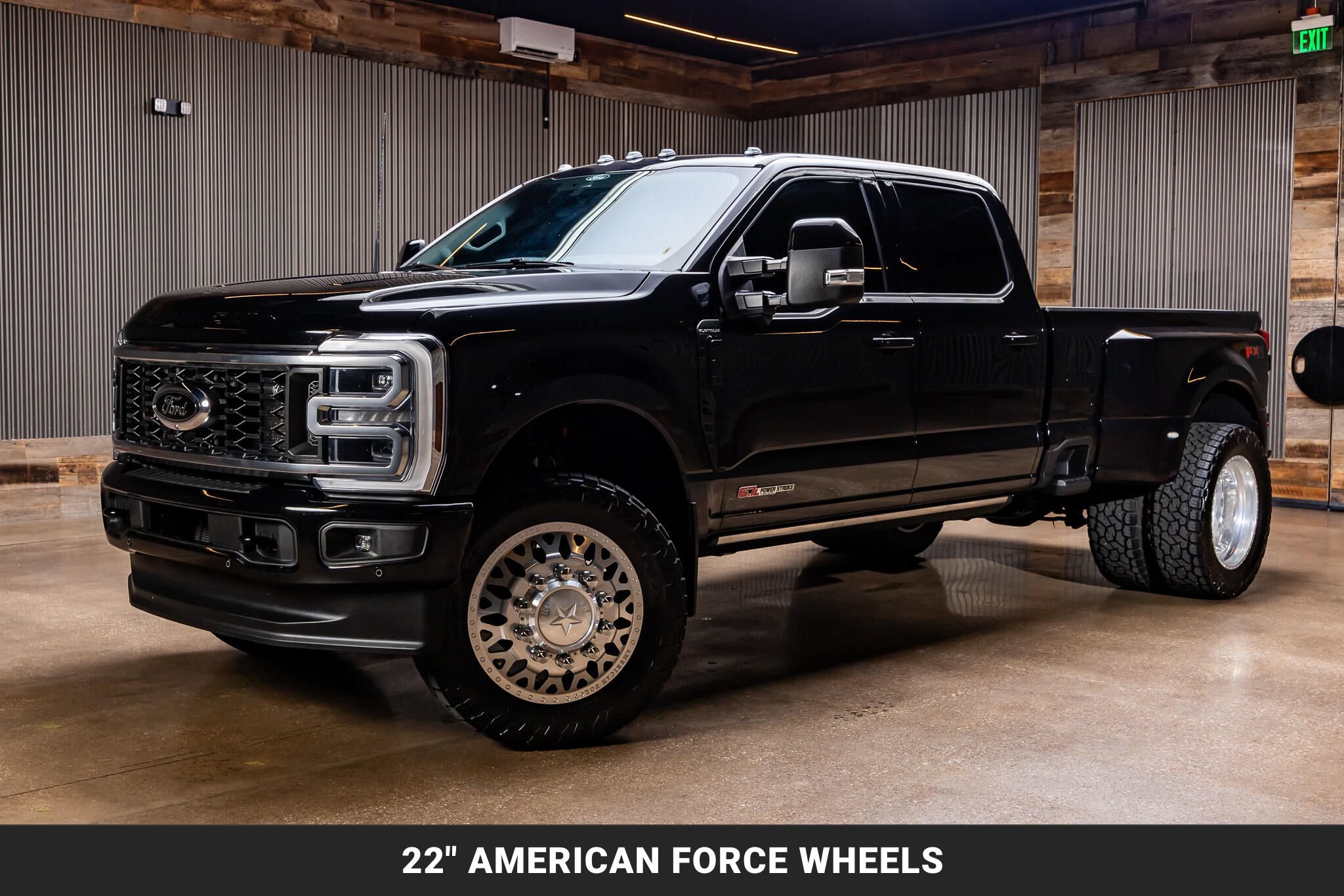 Used 2025 Ford F350 Platinum w/ FX4 Off-Road Package AWD/4WD image 4