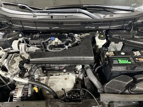 Used 2018 Nissan Rogue SL AWD/4WD image 25