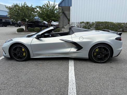 Used 2021 Chevrolet Corvette Stingray Premium Conv w/ Z51 Performance Package RWD image 13
