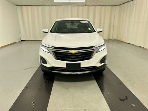 Used 2022 Chevrolet Equinox LT image 3