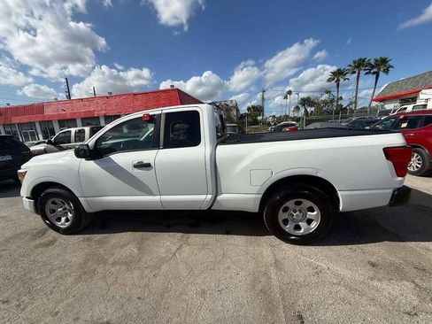 Used 2022 Nissan Titan 2WD King Cab image 7