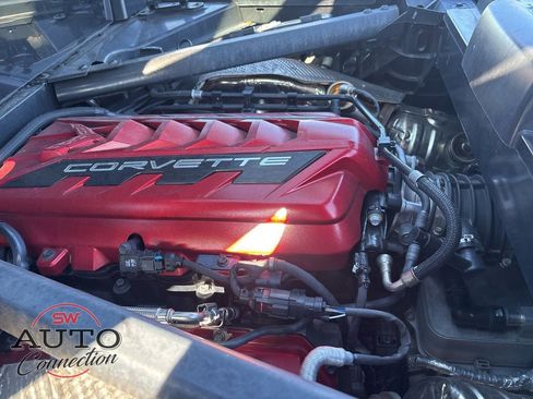Used 2022 Chevrolet Corvette Stingray Coupe w/ Z51 Performance Package image 13