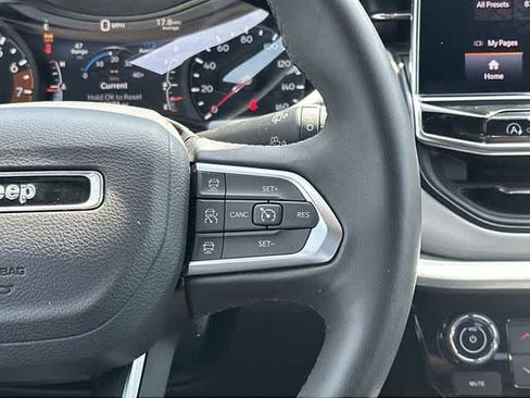 Used 2024 Jeep Compass Limited AWD/4WD image 9