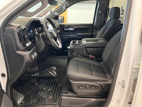 Used 2023 GMC Sierra 1500 SLE AWD/4WD image 15