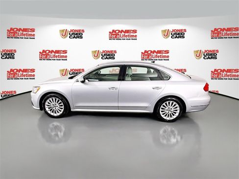 Used 2016 Volkswagen Passat 1.8T SE image 13