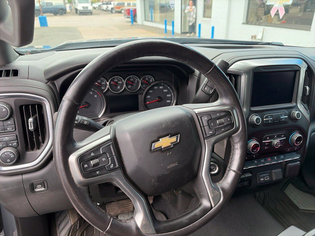 Used 2019 Chevrolet Silverado 1500 LT w/ All-Star Edition AWD/4WD image 18
