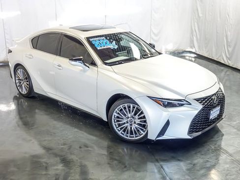 Used 2022 Lexus IS 300 AWD w/ Premium Package image 6