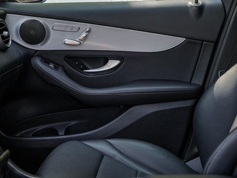 Used 2021 Mercedes-Benz GLC 300 w/ Premium Package image 12