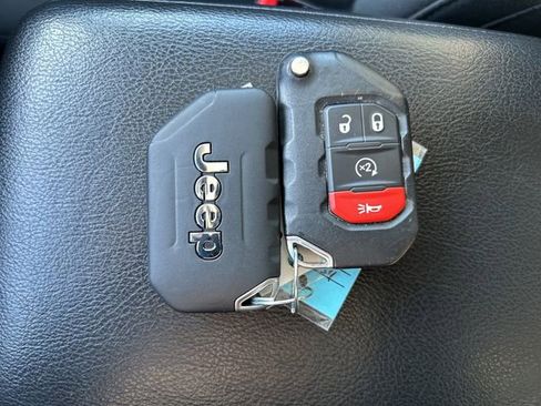 Used 2019 Jeep Wrangler Unlimited Sport S image 33