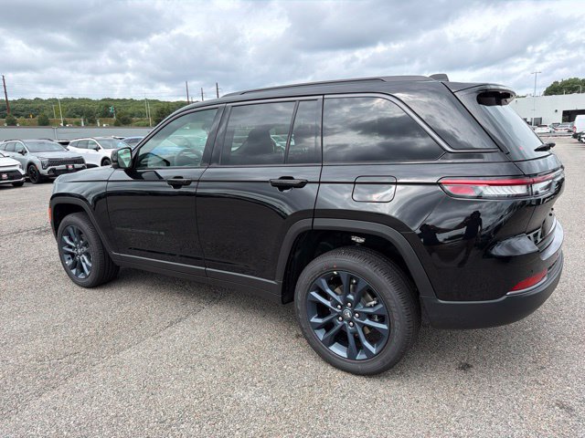 New 2026 Jeep Grand Cherokee Limited AWD/4WD image 5