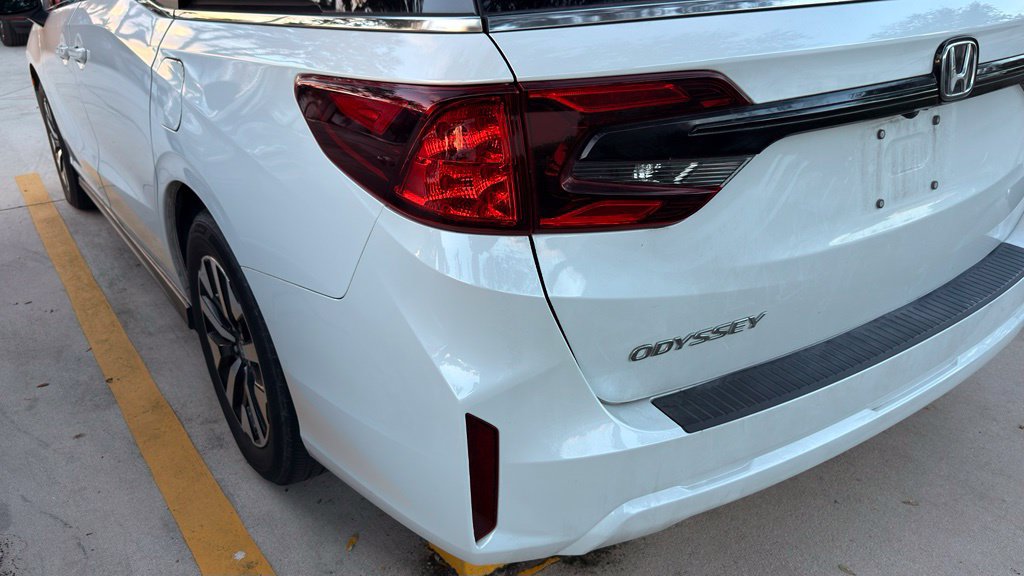 Used 2025 Honda Odyssey EX-L image 6