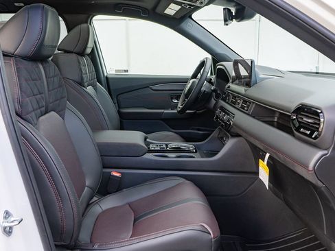 New 2026 Honda Pilot Black Edition image 17