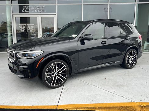 Certified 2022 BMW X5 xDrive40i w/ M Sport Package image 1