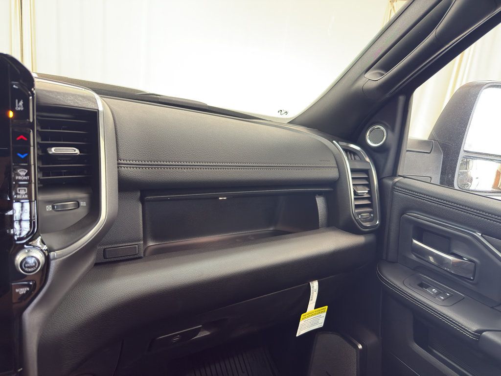 New 2025 RAM 2500 Laramie AWD/4WD image 31
