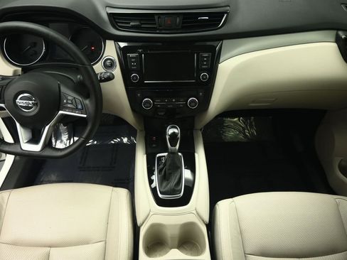 Used 2020 Nissan Rogue Sport SL w/ Premium Package FWD image 37