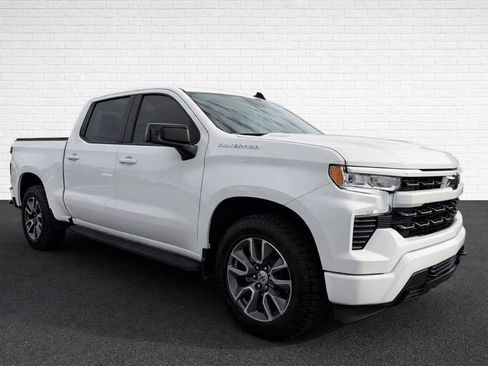Used 2022 Chevrolet Silverado 1500 RST image 3