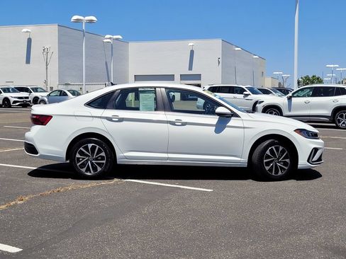 Used 2025 Volkswagen Jetta S FWD image 5