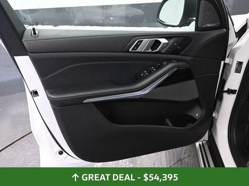 Used 2025 BMW X5 xDrive50e image 19