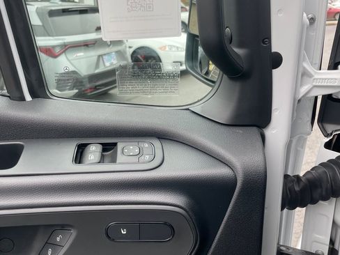 Used 2025 Mercedes-Benz Sprinter 4500 image 7