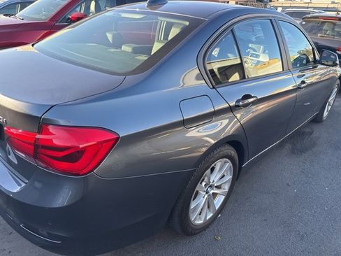 Used 2017 BMW 320i Sedan image 7