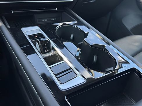 Certified 2025 Volkswagen Atlas SEL image 20