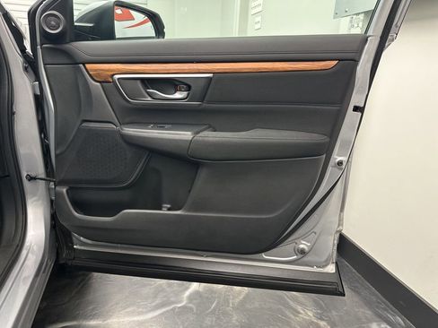 Used 2017 Honda CR-V EX image 10