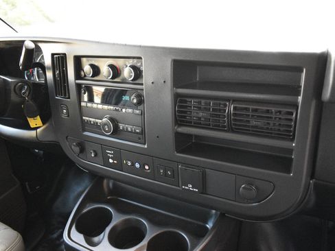 Used 2020 Chevrolet Express 2500 2500 3dr Cargo Van w/ Safety Package image 22