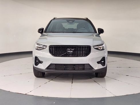 New 2026 Volvo XC40 B5 Ultra w/ Climate Package AWD/4WD image 9