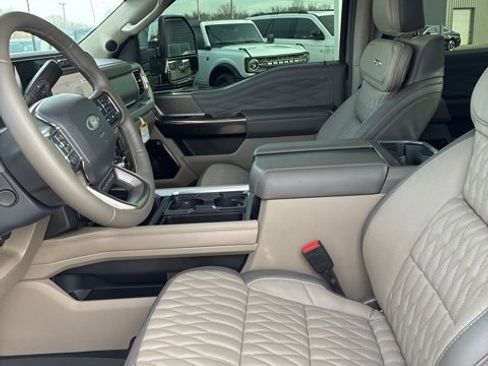 Used 2026 Ford F450 Platinum w/ Platinum Plus Package image 25