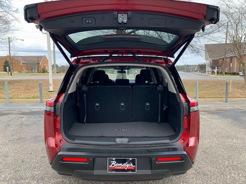 New 2026 Nissan Pathfinder SV image 5