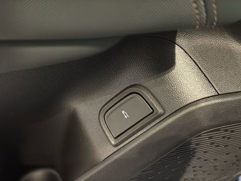 New 2026 GMC Terrain AT4 w/ Convenience Package III image 24