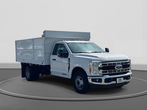 New 2025 Ford F350 XL w/ XL Chrome Package image 4