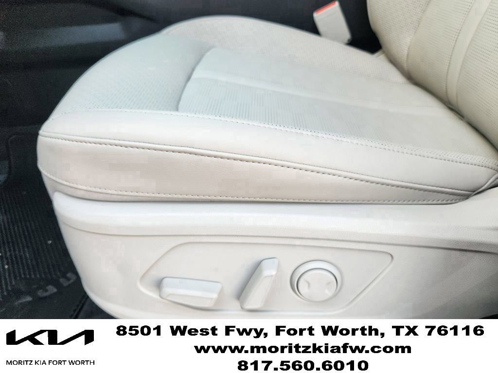 New 2026 Kia Sorento S FWD image 17