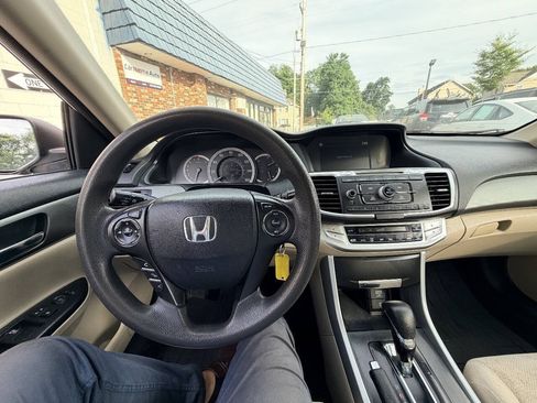 Used 2013 Honda Accord LX image 3