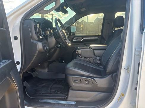 Used 2024 Chevrolet Silverado 2500 LTZ image 11