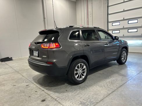 Used 2019 Jeep Cherokee Latitude Plus w/ Comfort/Convenience Group AWD/4WD image 6