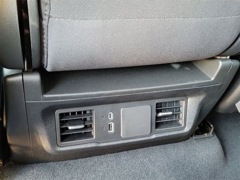 Used 2025 Chevrolet Silverado 1500 Custom image 20