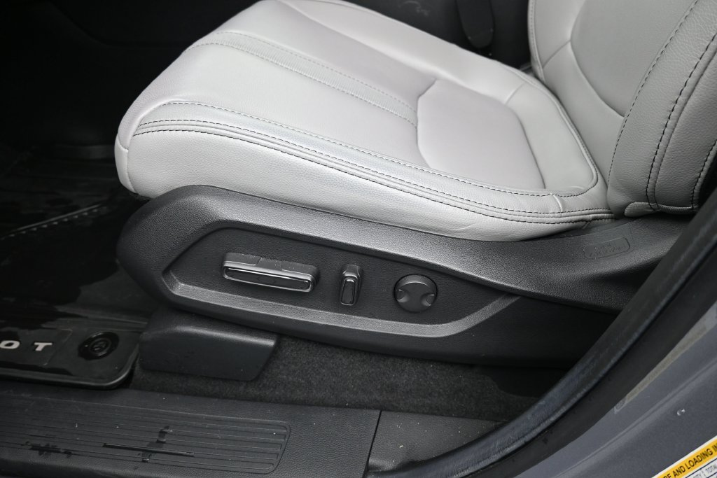 Used 2025 Honda Pilot EX-L image 27