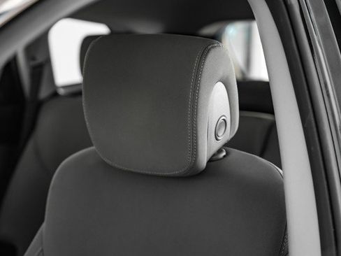 Used 2018 Hyundai Santa Fe SE image 25