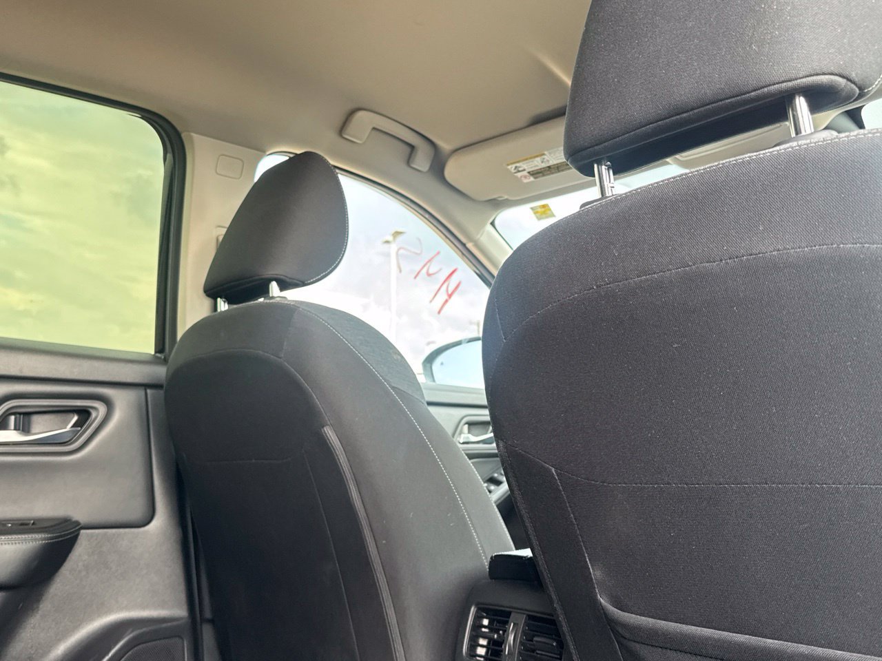 Certified 2025 Nissan Rogue SV FWD image 34