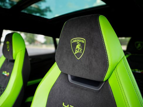 Used 2021 Lamborghini Urus AWD/4WD image 22