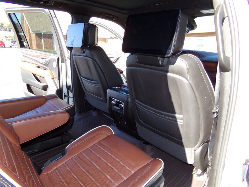 Used 2024 GMC Yukon XL Denali Ultimate AWD/4WD image 26