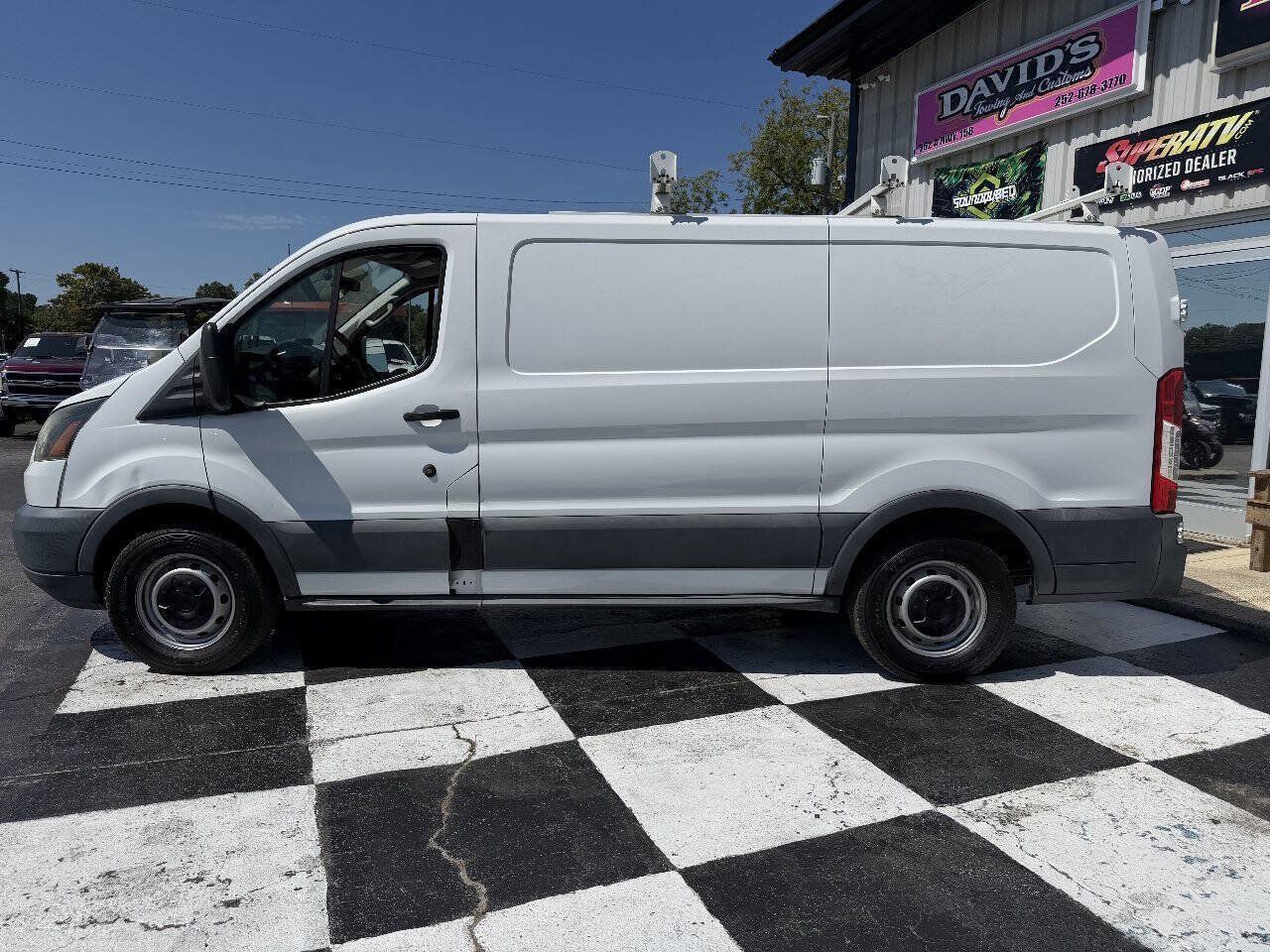 Used 2016 Ford Transit 150 130 Low Roof RWD image 9