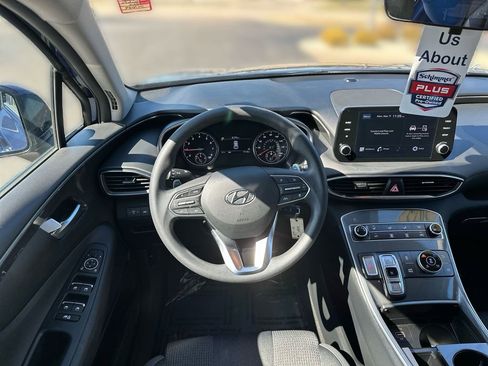 Used 2023 Hyundai Santa Fe SE image 11