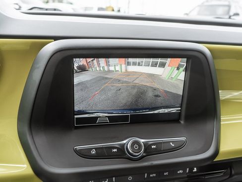 Used 2021 Chevrolet Camaro LT w/ RS Package image 10