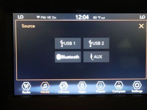 Used 2019 Jeep Compass Latitude w/ Popular Equipment Group FWD image 16