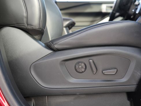 Used 2021 Ford Explorer Platinum w/ Equipment Group 601A image 33